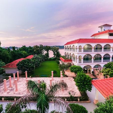 Saptapuri By Royal Orchid Hotels Limited Benares Buitenkant foto